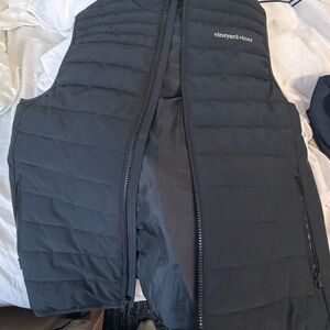 Vineyard Vines Men's Dark Gray Quilted Vest